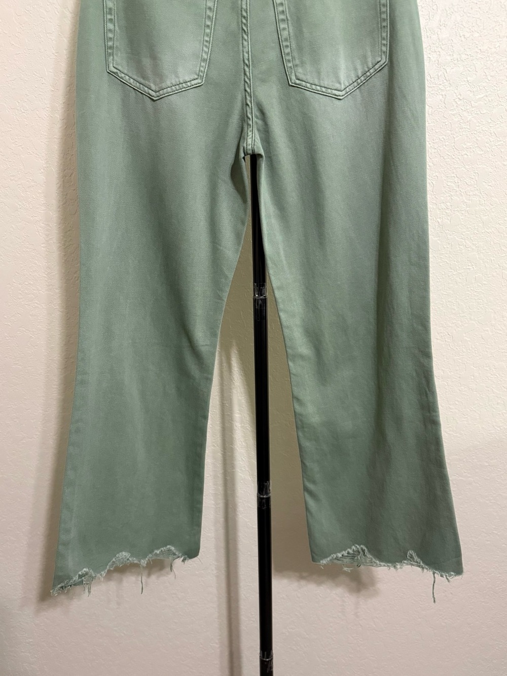 Vervet Vintage Crop Flare Distressed Jeans Army Green Size 25 NWT - Picture 9 of 13